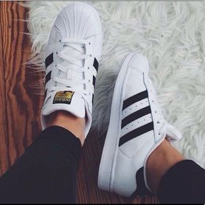 Adidas superstar 9.5